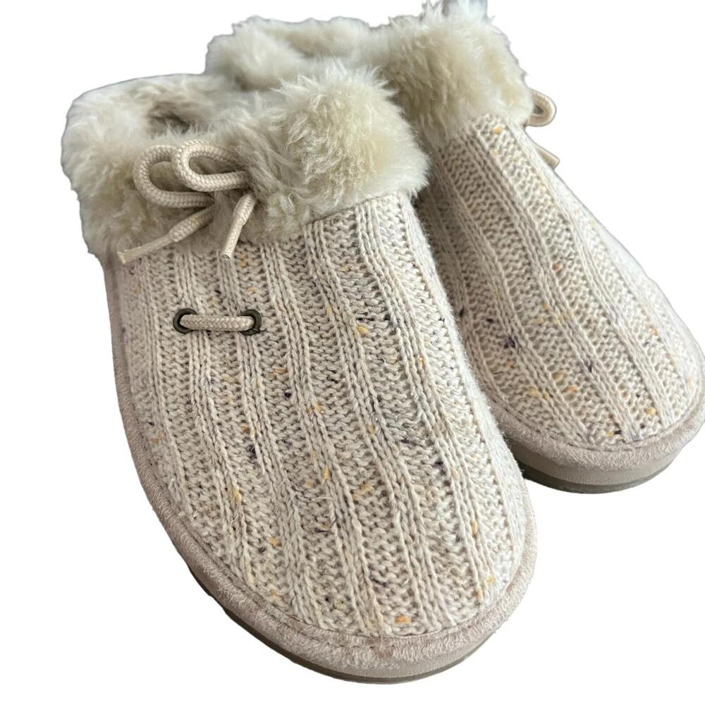Hotcakes Cable Knit Fuzzy Slippers  Size 7.5